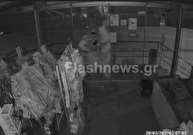 Χανιά: Ληστεία "καρμπόν" με προηγούμενες σε μίνι μάρκετ (video)