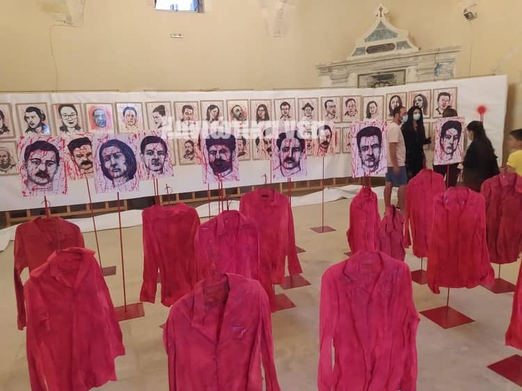 Χανιά: Εικαστικό δρώμενο “Ματωμένα πορτραίτα” στο Γιαλί Τζαμισί (φωτο)