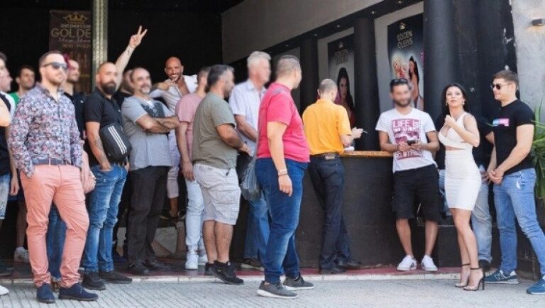 Αύξηση 700% στις αιτήσεις για casting σε ελληνικές ταινίες porno (φωτο)