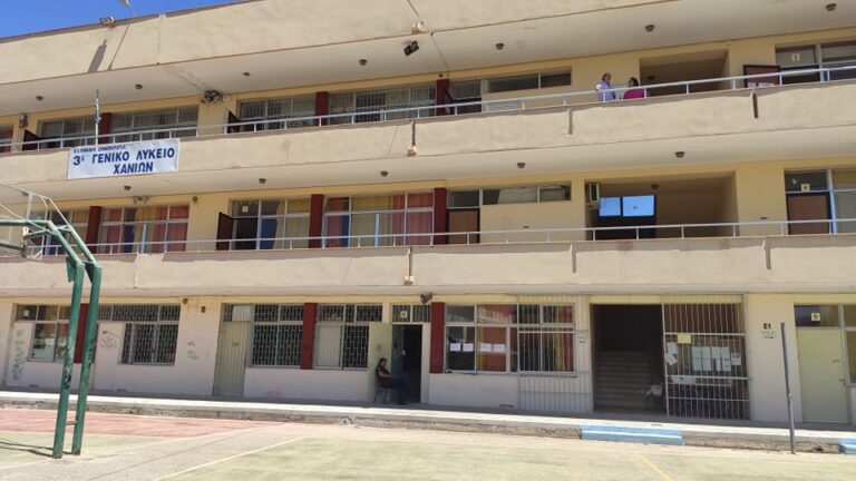 Χανιά: Μπήκαν στο σχολείο, έκλεψαν 18 τάμπλετ και έφυγαν “κύριοι”