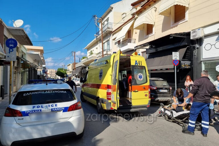 Χανιά: Δύο τροχαία σχεδόν ταυτόχρονα σε κεντρικά σημεία με τραυματίες δύο πεζούς (φωτο)