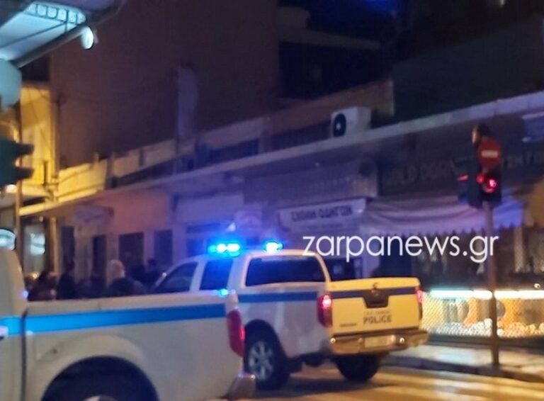 Χανιά: Μεθυσμένος νεαρός έκανε «λαμπόγυαλο» καφενείο τα ξημερώματα (φωτο)