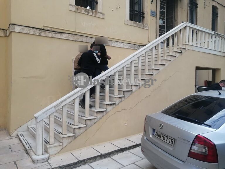 Χανιά: Προφυλακιστέος ο ένας από τους συλληφθέντες για την υπόθεση με τα όπλα - Ανακρίνονται οι υπόλοιποι