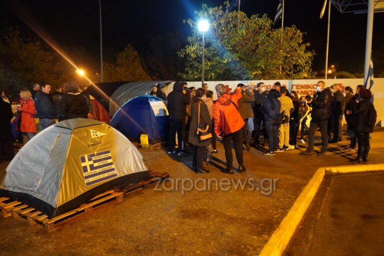Χανιά: Υγειονομικοί σε αναστολή: «Ζούμε με μηδέν εισόδημα υπό το φάσμα όχι της φτώχειας, αλλά της πείνας» (φωτο - Video)