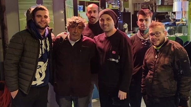 Ο κύριος Σπύρος, ο άστεγος από τα Χανιά, η προσωρινή λύση και μια αλήθεια που πρέπει να γραφτεί…