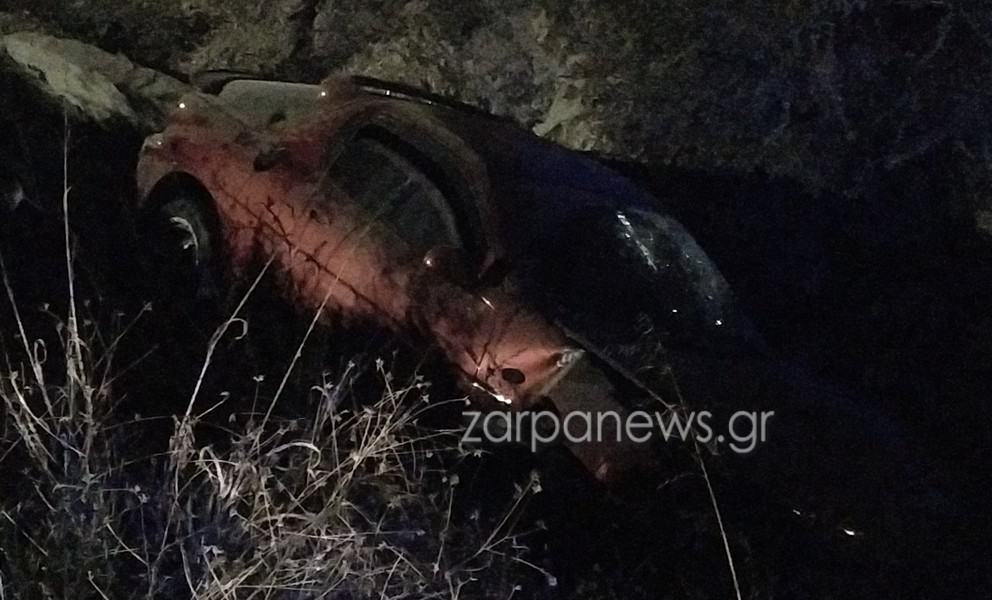 Χανιά: ΙΧ απογειώθηκε και κατέληξε σε χωράφι (φωτο)
