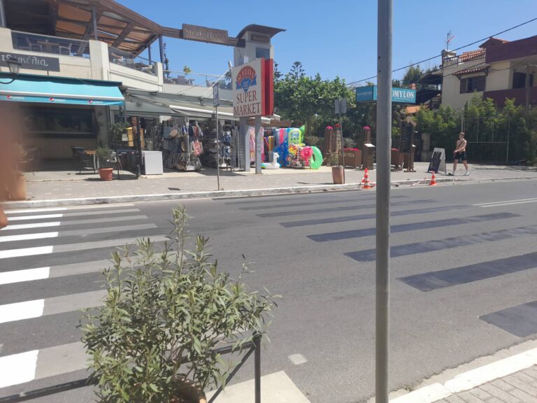 Χανιά: Χρειάστηκε να γίνει θανατηφόρο δυστύχημα για να σβήσουν την παράνομη διπλή διάβαση