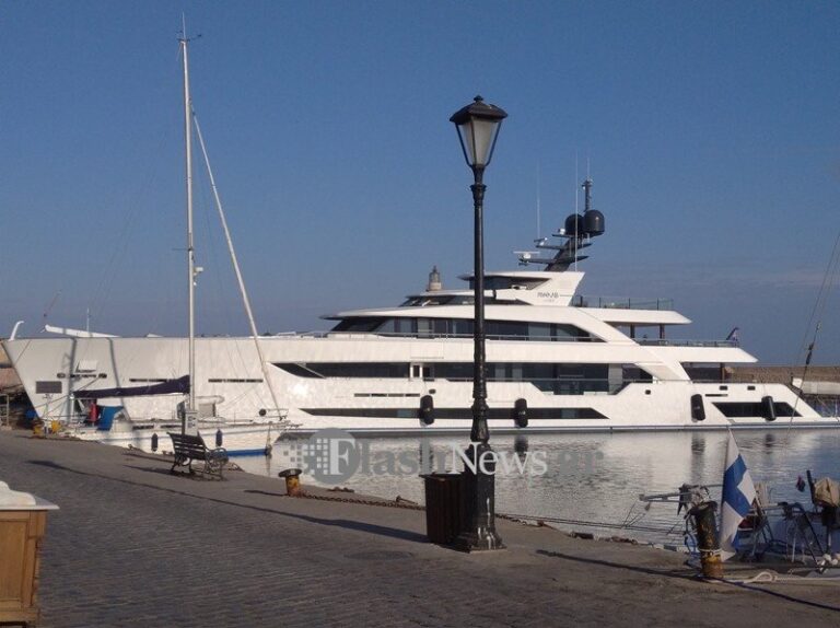 Στα Χανιά το super yacht εκατομμυριούχου από το Κατάρ (φωτο - video)