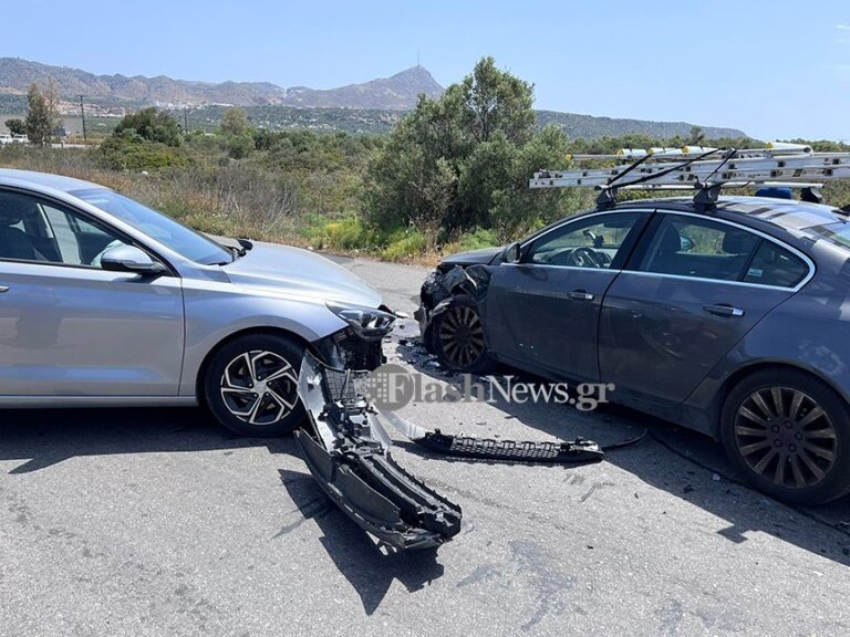 Χανιά: Σύγκρουση δυο οχημάτων στο Ακρωτήρι - Τραυματίστηκαν δυο άτομα (φωτο)