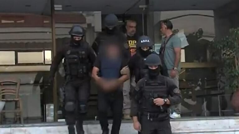 Στην φυλακή ο 44χρονος για τη δολοφονία του 22χρονου στον Μυλοπόταμο (video)