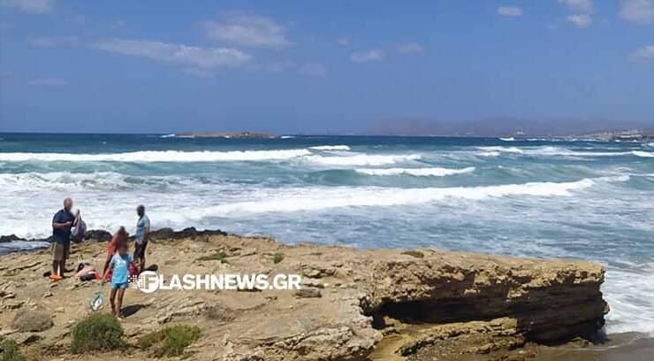 Χανιά: 18χρονη σέρφερ παραλίγο να πνιγεί στα Άπτερα