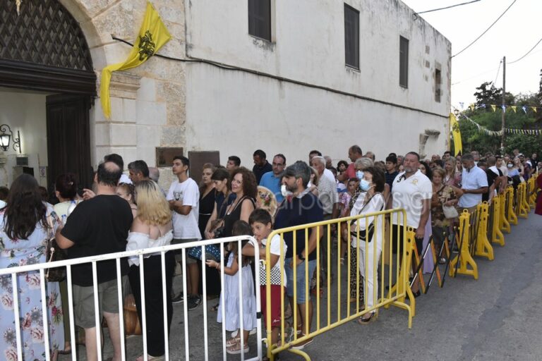 Χανιά: Πλήθος πιστών στη Μονή Γωνιάς για τον εορτασμό της Κοίμησης της Θεοτόκου (Video+φωτο)