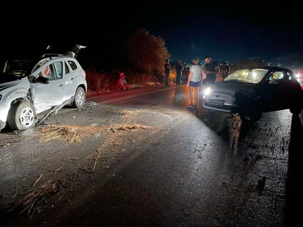 Κρήτη: Τροχαίο ατύχημα με τρεις τραυματίες - Στο νοσοκομείο δύο παιδιά (φωτο)