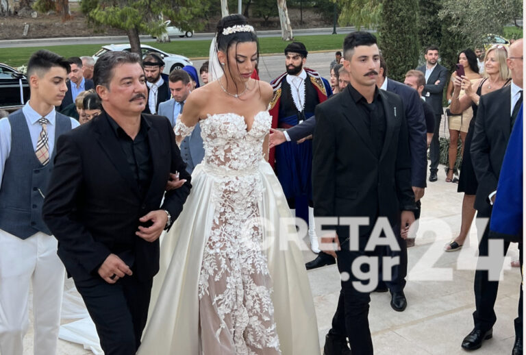 Ο Μ. Τζουγανάκης πάντρεψε την πρωτότοκη κόρη του - Εικόνες από τον λαμπερό γάμο
