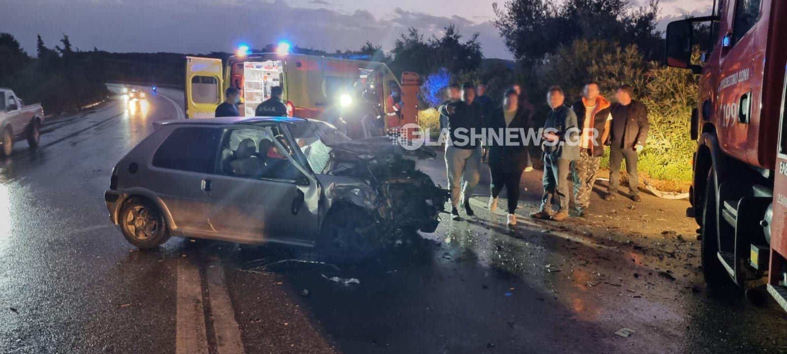 Σφοδρό τροχαίο με τρεις τραυματίες – Πυροσβεστική και ΕΚΑΒ στο σημείο (φωτο)