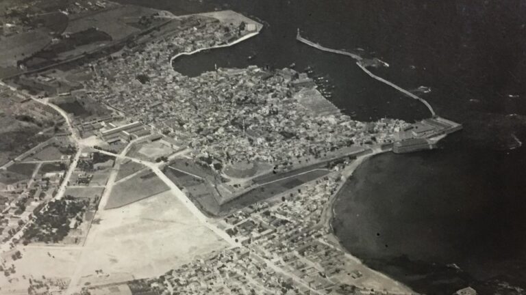 Χανιά: Όταν υπήρχαν ακόμα τα Ενετικά τείχη - Τα Χανιά στην πρώτη τους αεροφωτογραφία