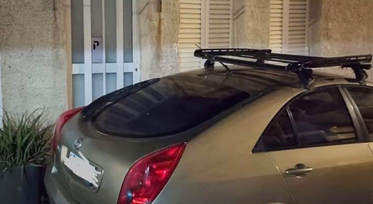 Χανιά: Πάρκαρε σαν κύριος μπροστά από το ξένο σπίτι και έφυγε (φωτο)