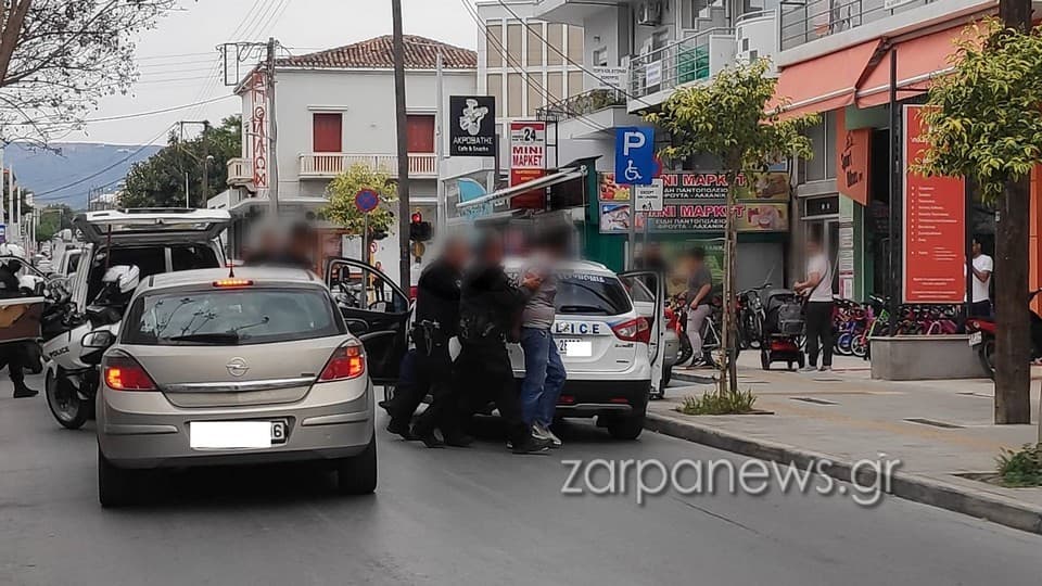 Χανιά: Επεισοδιακή σύλληψη στο κέντρο της πόλης μέρα - μεσημέρι (φωτο)