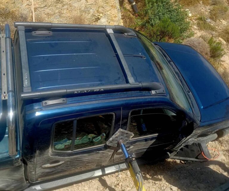 Χανιά: Τροχαίο ατύχημα με εγκλωβισμό γυναίκας σε αυτοκίνητο (φωτο)