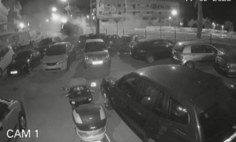 Κρήτη: Βίντεο ντοκουμέντο από σοκαριστικό τροχαίο - Έσπασε τα κάγκελα και μπήκε σε μάντρα