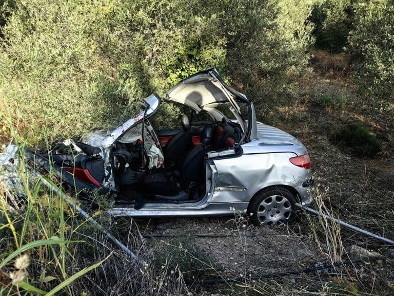 Χανιά: Διασωληνωμένος στη ΜΕΘ 19χρονος μετά από τροχαίο – Σοκάρουν οι εικόνες από το ατύχημα (φωτο)