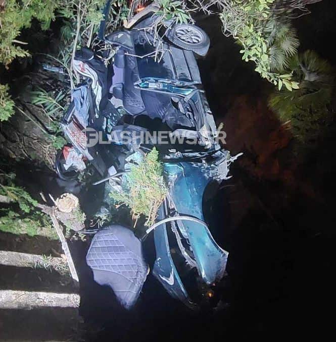 Χανιά: Εικόνες που σοκάρουν από το τροχαίο τα ξημερώματα στο Μάλεμε (φωτο)