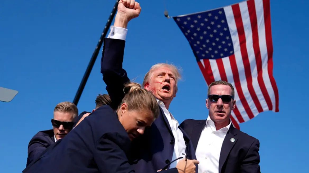 Σοκ - Απόπειρα δολοφονίας του Ντόναλντ Τραμπ από ελεύθερο σκοπευτή (video)