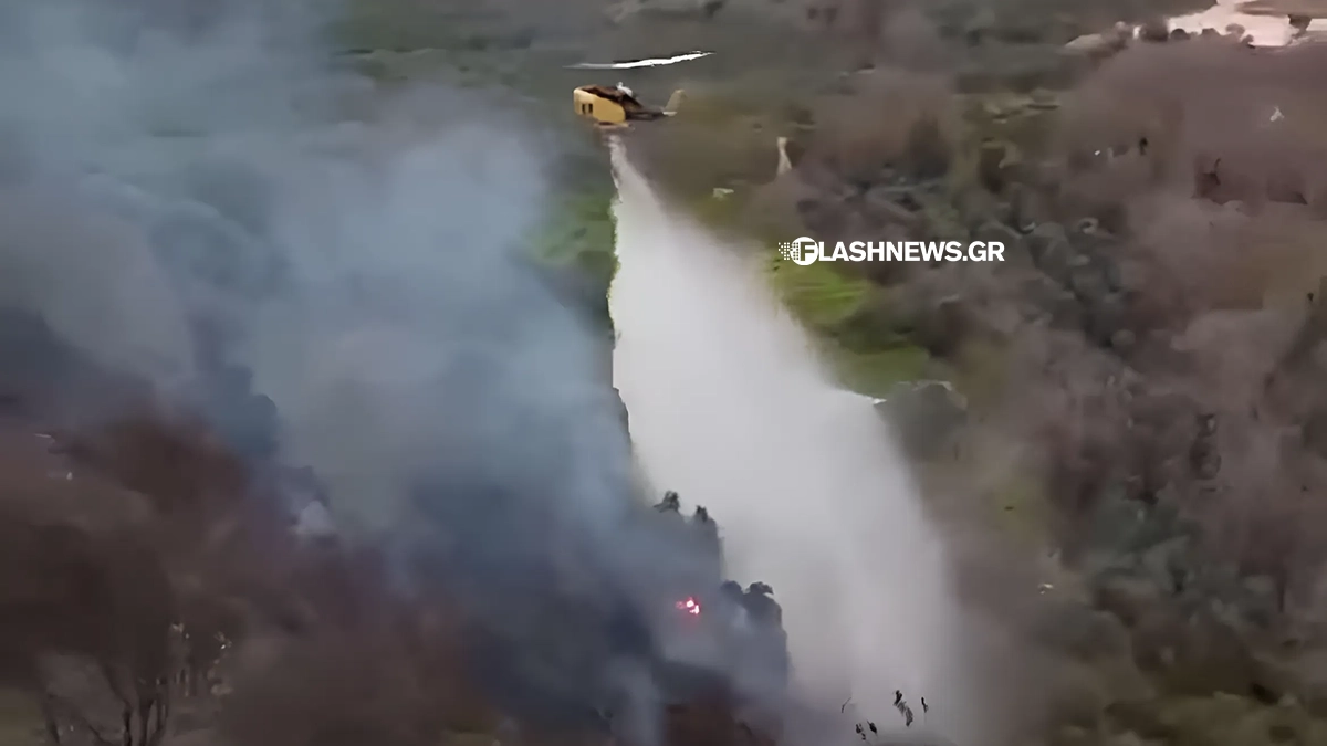 Μεγάλη πυρκαγιά σε χωριό του Αποκόρωνα – Ήχησε το 112, επιχειρεί και ελικόπτερο (video)