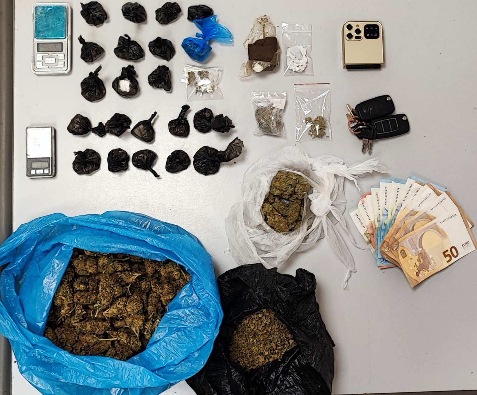 Χανιά: Πάνω από 200 γραμ. κοκαΐνη και σχεδόν μισό κιλό ακατέργαστη κάνναβη στις οικίες δύο ανδρών