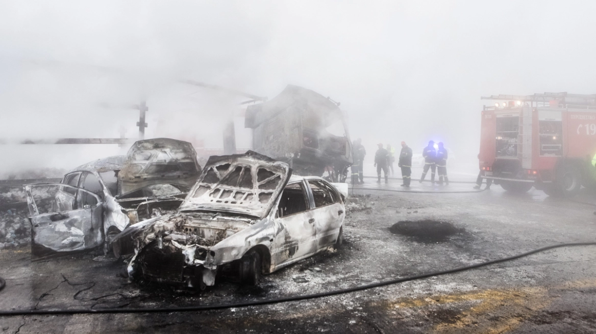 Ανατροπή με τις συνθήκες του σοκαριστικού τροχαίου στην Εγνατία: Το φορτηγό έπεσε πάνω στα ΙΧ χωρίς να προηγηθεί σύγκρουση - Οι πληροφορίες για τους δύο νεκρούς (video)