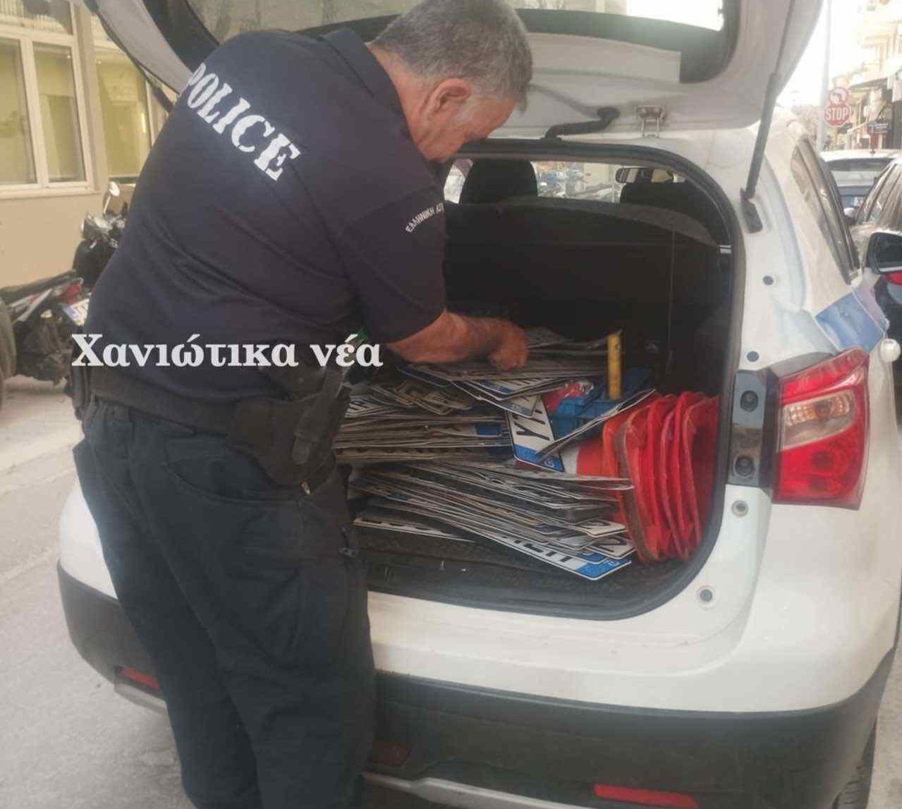 Χανιά: 40 πινακίδες ξηλωσε η τροχαία µέσα σε δύο ώρες!