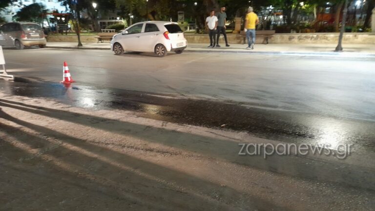 Απίστευτο αλαλούμ στο κέντρο των Χανίων – Χύθηκαν λάδια στον δρόμο, έκλεισαν τον δρόμο και ρύθμιζαν την κυκλοφορία επειδή άργησε η Tροχαία (video)