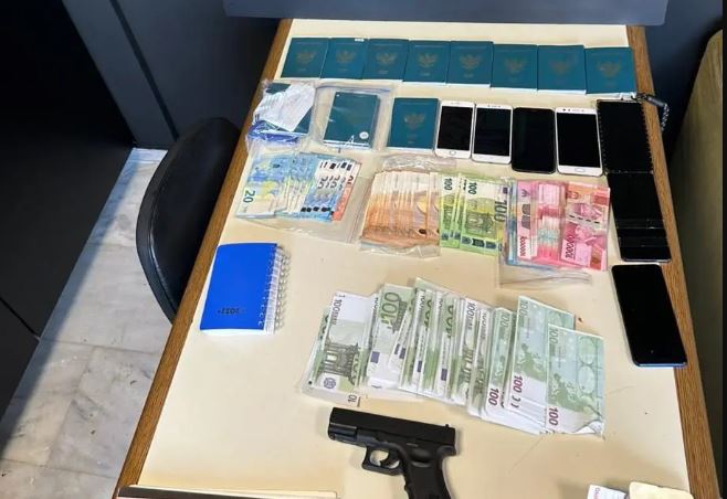 Χανιά: Τρεις συλλήψεις για εμπορία ανθρώπων – Ξενοδοχείο στην Κίσαμο είχε μετατραπεί σε αποθήκη ψυχών (φωτο)