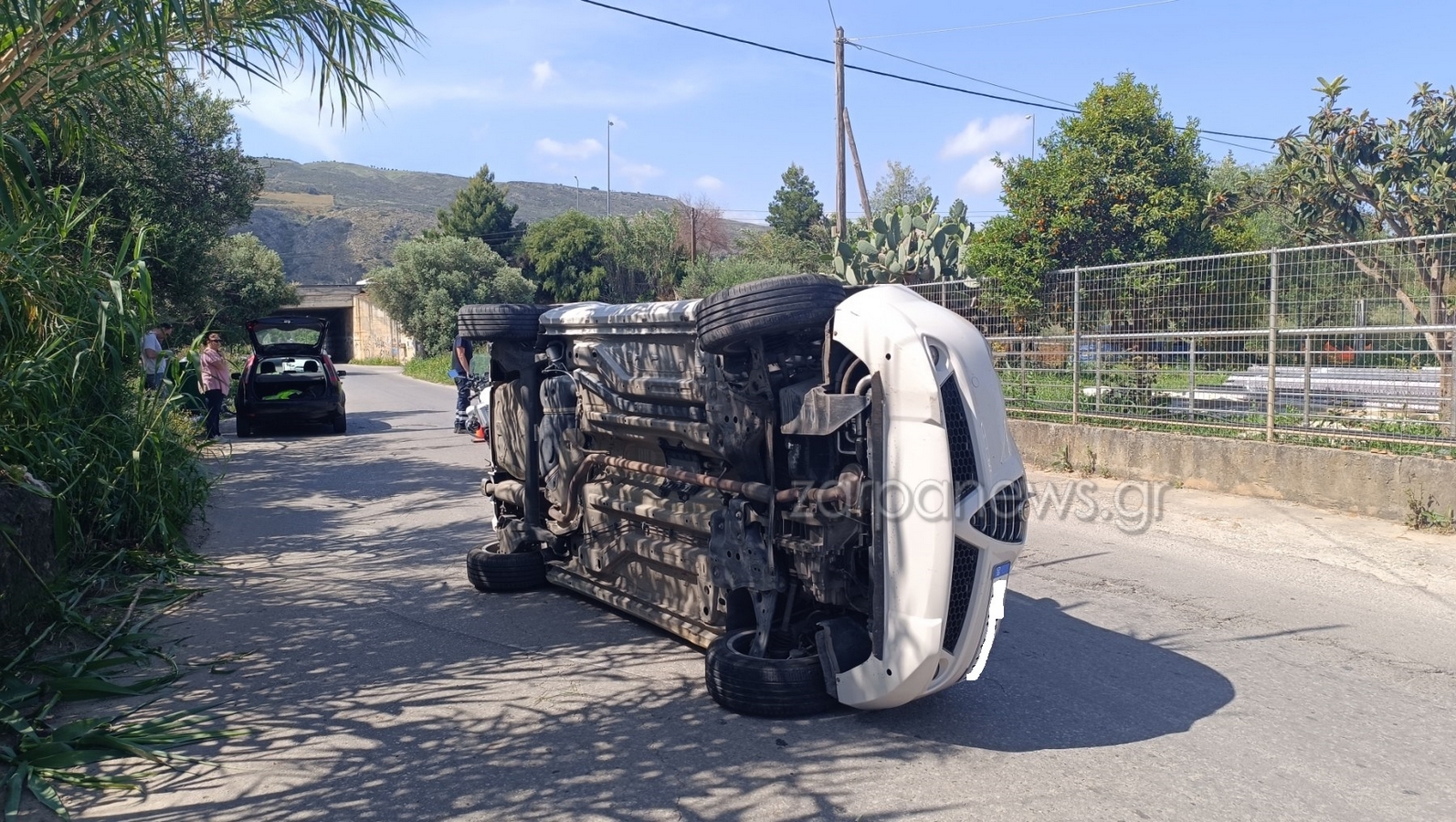 Χανιά: Τούμπαρε αυτοκίνητο στο Κόκκινο Μετόχι (φωτο)