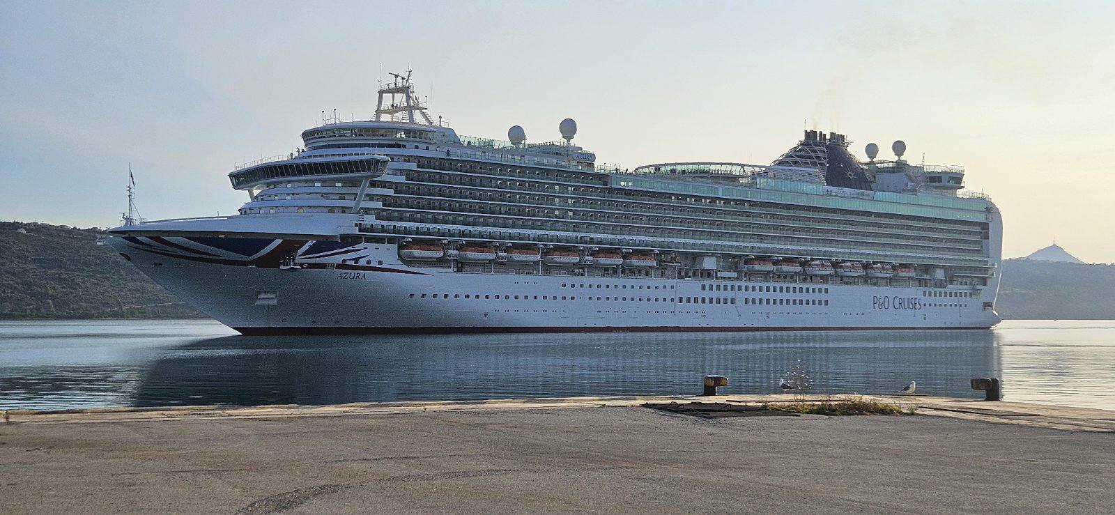 Χανιά: Διπλή άφιξη κρουαζιερόπλοιων στο λιμάνι της Σούδας (φωτο)