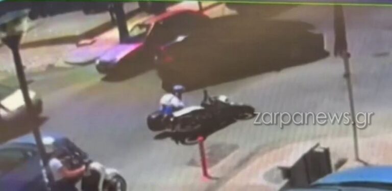 Χανιά: Παραβίασε στοπ, έριξε μηχανή και έφυγε σαν… κύριο (video)