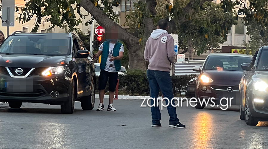 Χανιά: Αυτοδιόριστοι παρκαδόροι - Καθεστώς η εκμετάλλευση τουριστών για μια θέση στάθμευσης στην Πλατεία Μαρκοπούλου