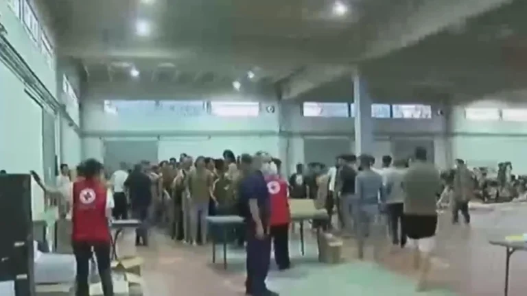 Χανιά: Ελάχιστοι λιμενικοί και υπάλληλοι προσπαθούν να καλύψουν τις ανάγκες 900 ανθρώπων (video)