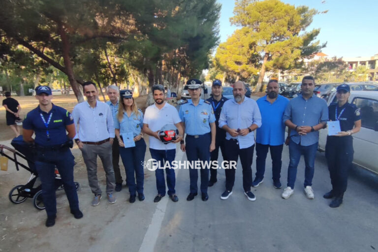 Χανιά: Το κράνος δεν είναι αξεσουάρ – Μοίρασε κράνη η Τροχαία Χανίων στους Αγίους Αποστόλους (φωτο)