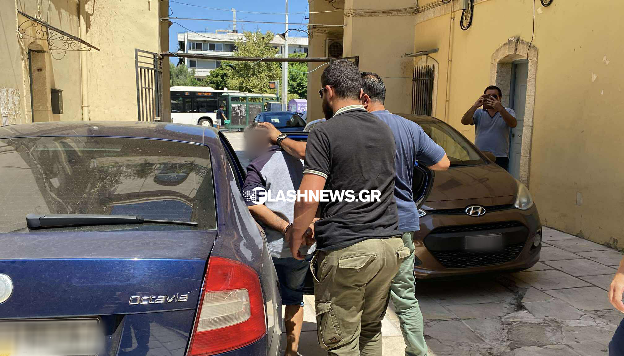 Χανιά: Προσωρινά κρατούμενος ο 56χρονος Βούλγαρος που μαχαίρωσε τη σύντροφό του – Ισχυρίστηκε ότι… «ήταν η κακιά στιγμή» (φωτο)