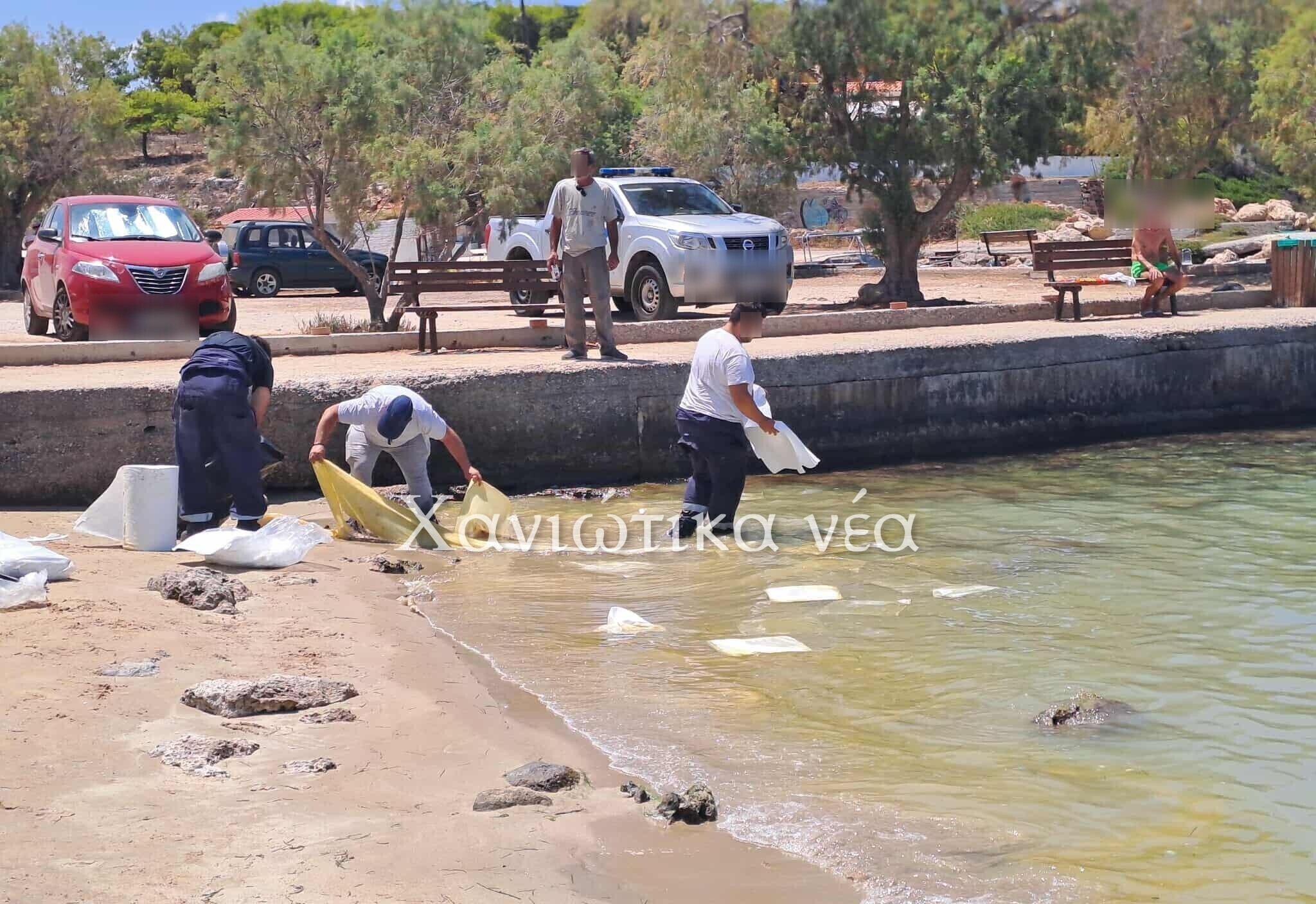 Χανιά: Ρύπανση σε παραλία του Ακρωτηρίου (φωτο)