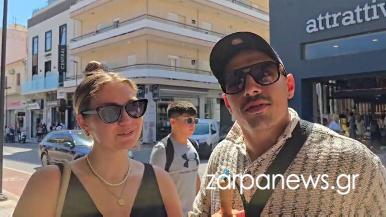 Χανιά: «Γιατί να έχει πάνω τραπεζάκια, σκουπίδια ή εμπορεύματα;» – Τυφλός influencer από την Γερμανία, δοκιμάζει τις οδεύσεις στο κέντρο της πόλης (video)