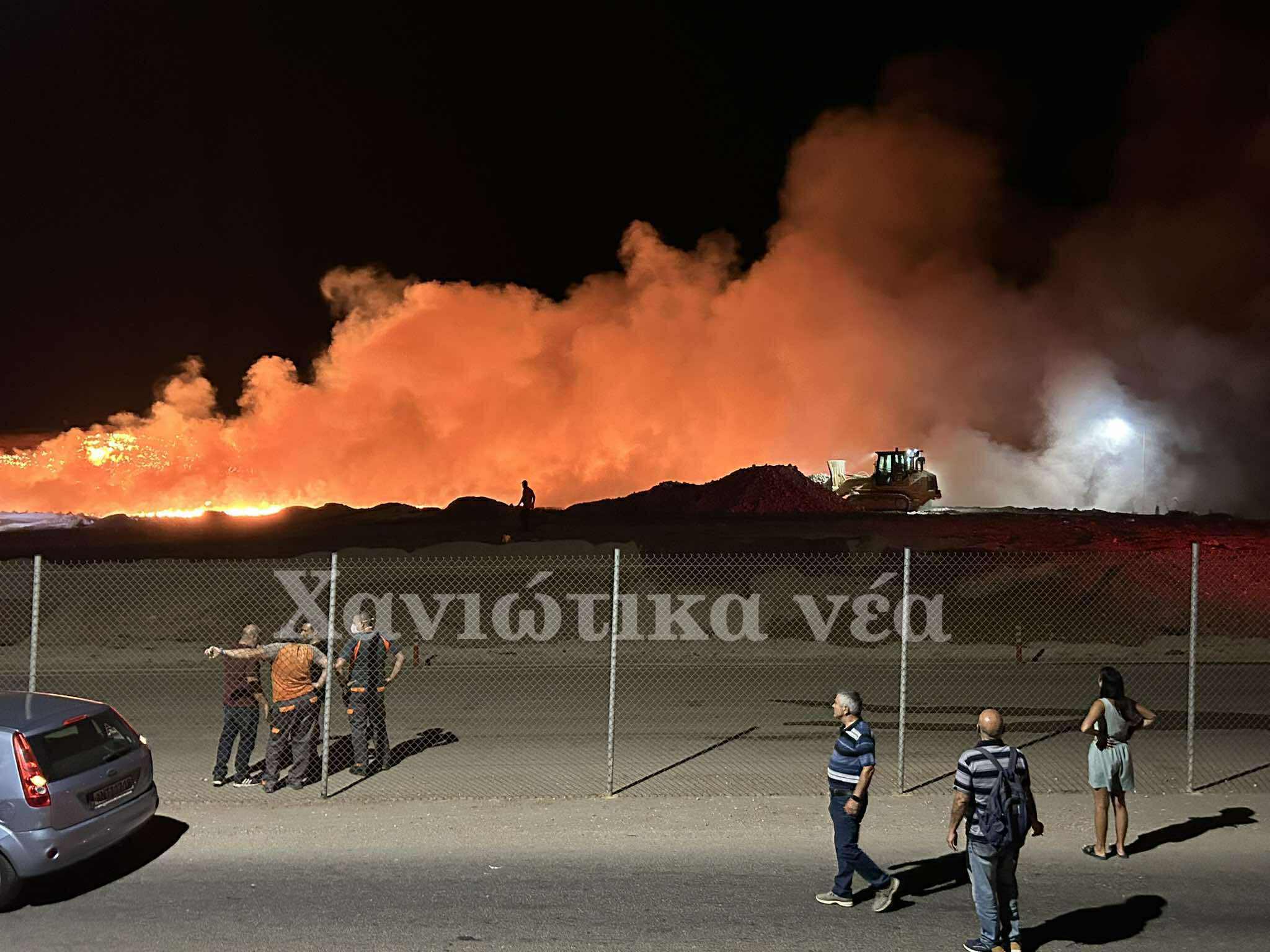 Χανιά: Μεγάλη φωτιά στον χώρο υγειονομικής ταφής απορριμμάτων (φωτο)