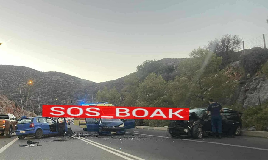 Σφοδρό τροχαίο στο ΒΟΑΚ – Τρία αυτοκίνητα συγκρούστηκαν, τρεις τραυματίες