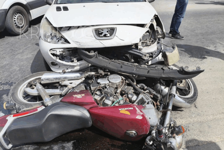 Χανιά: Σοκαριστικό τροχαίο στην πλατεία Δικαστηρίων (φωτο)