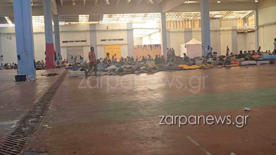 Χανιά: Μετανάστες «κρατούμενοι» στην Αγιά: «Βοηθήστε μας, θέλουμε να φύγουμε από ‘δω» (Video)