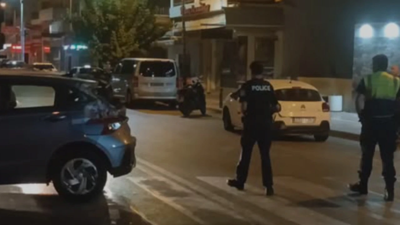 Μεθυσμένος οδηγός έπεσε σε λεωφορείο, ταξί και διερχόμενα οχήματα (video)