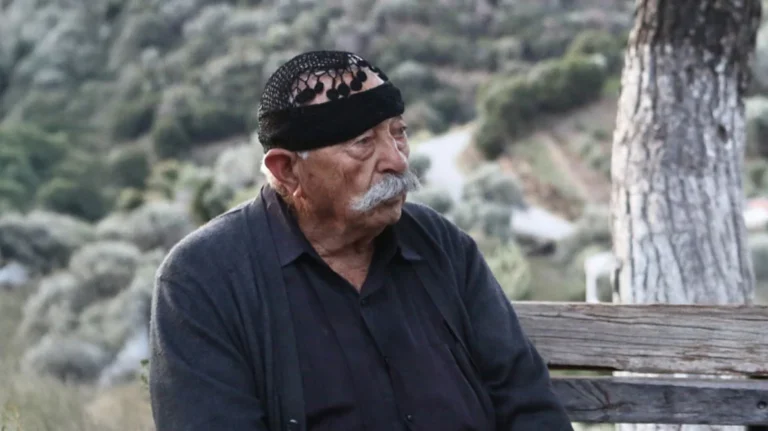 Μόνο με παντρειά θα τελειώσει η βεντέτα στα Βορίζια - Ο παππούς Φραγκιαδάκης, παντρεμένος με Καργάκη, μιλά για τους σασμούς που απέτυχαν (video)