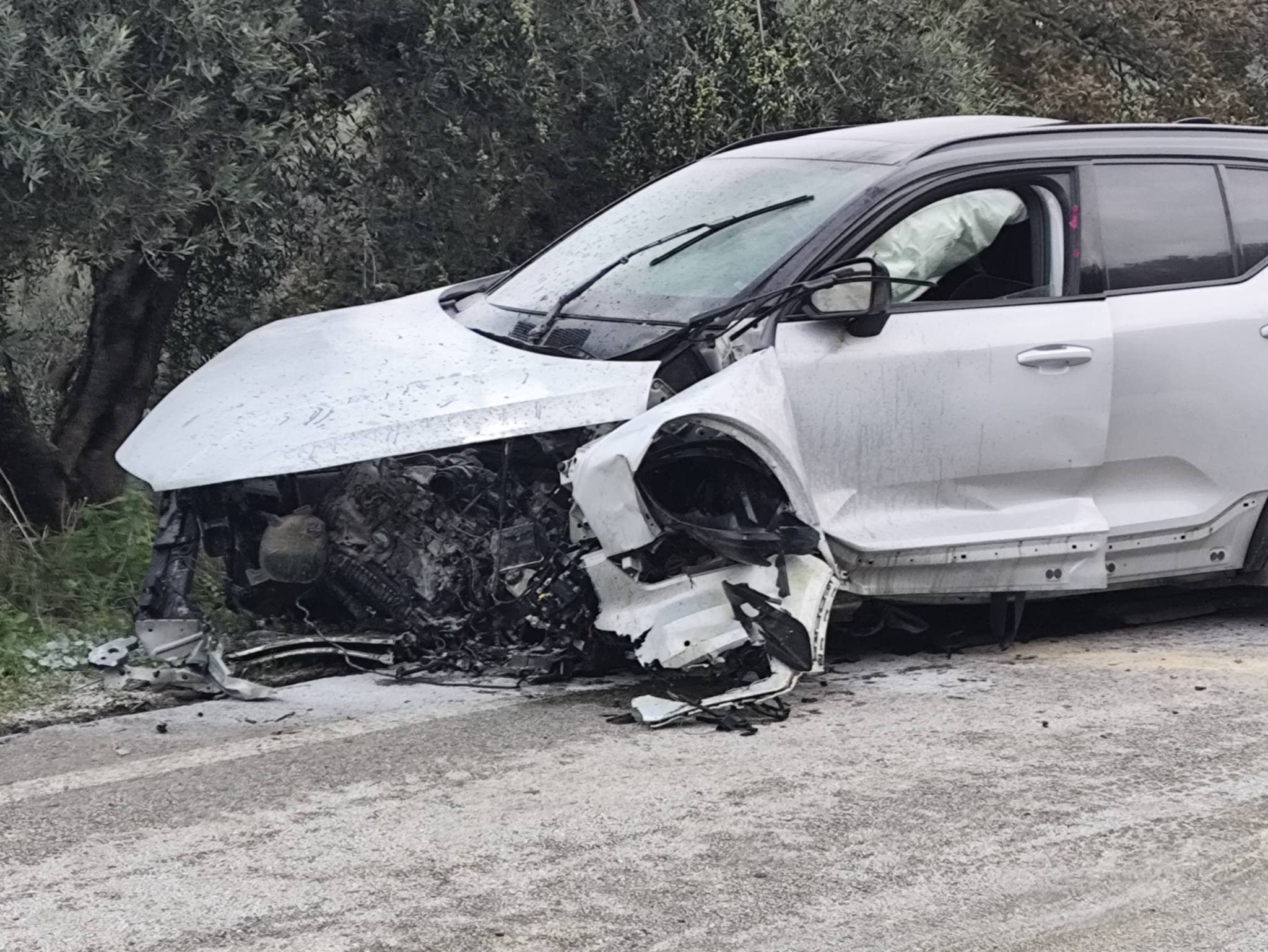 Χανιά: Τροχαίο στην Κίσσαμο: Αυτοκίνητο τυλίχθηκε στις φλόγες – Ένας τραυματίας (φωτο)