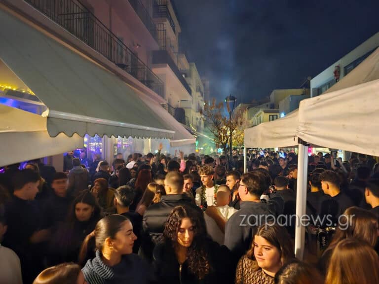 Με υπαίθρια πάρτι αποχαιρετούν το 2025 οι Χανιώτες – Το αδιαχώρητο σε παλιά Πόλη και Ενετικό λιμάνι (φωτο)